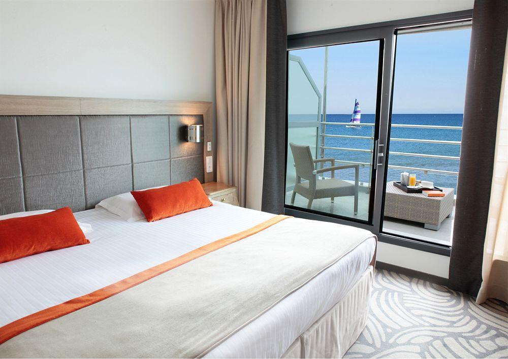 Atlantic Hotel & Spa 莱萨布勒-多洛讷 外观 照片